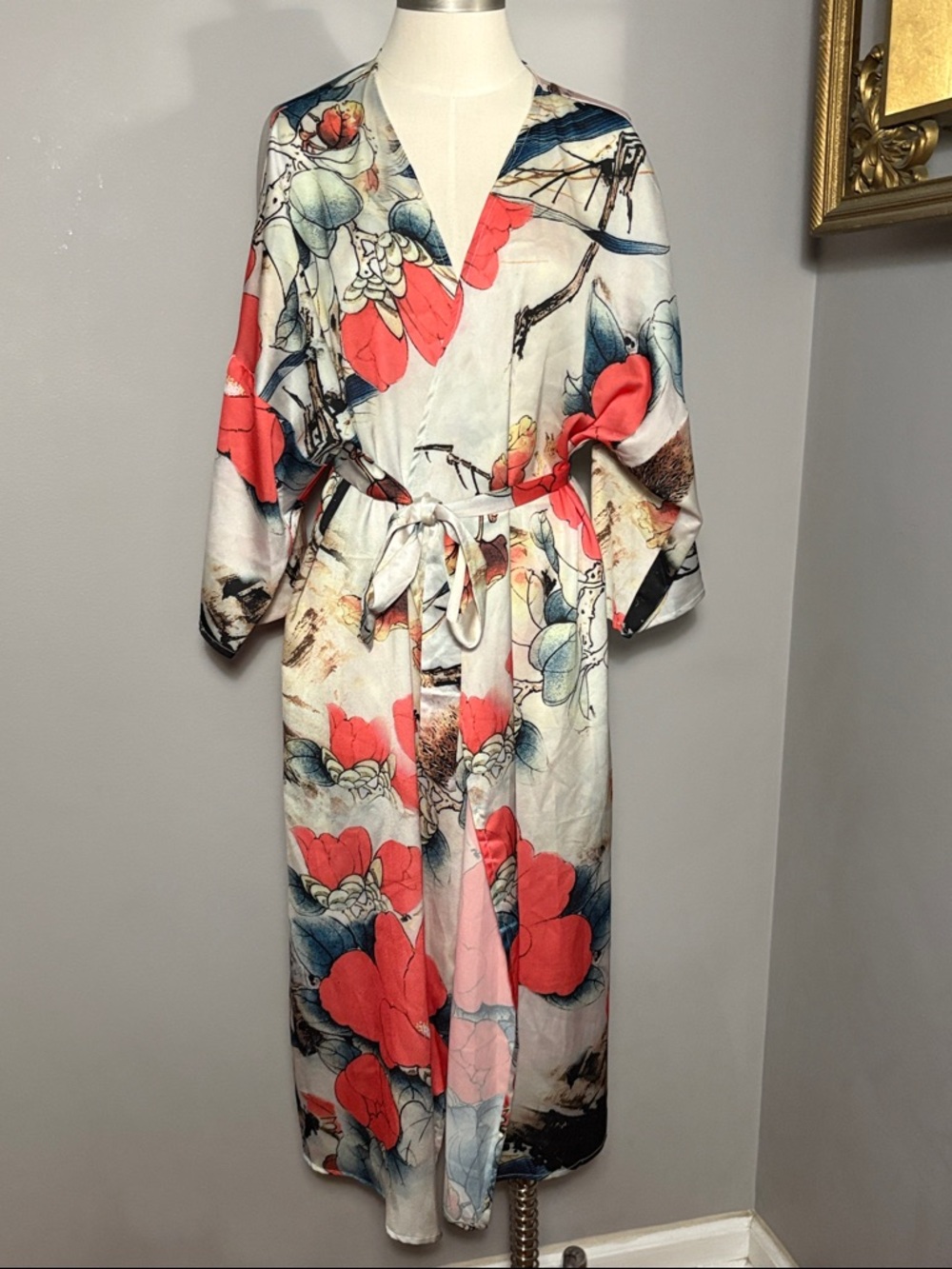 Subtle Luxury One Size Cream Robe with Coral & Blue Floral Accents